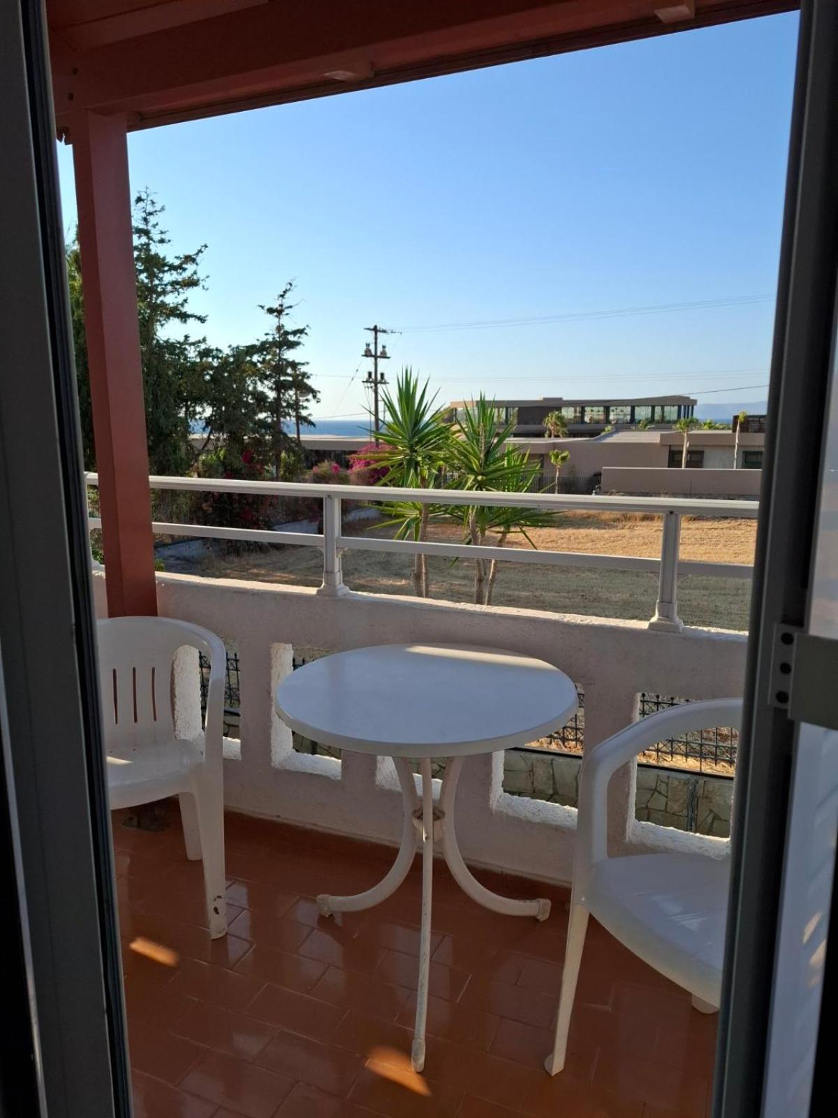 Ariadni Apartments Karteros Buitenkant foto